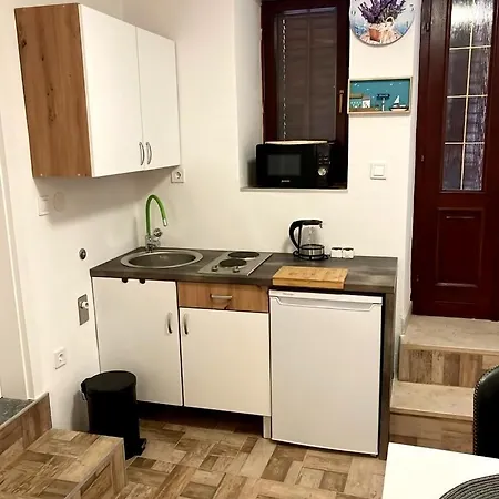 Mezo Near Diocletian Palace Apartman